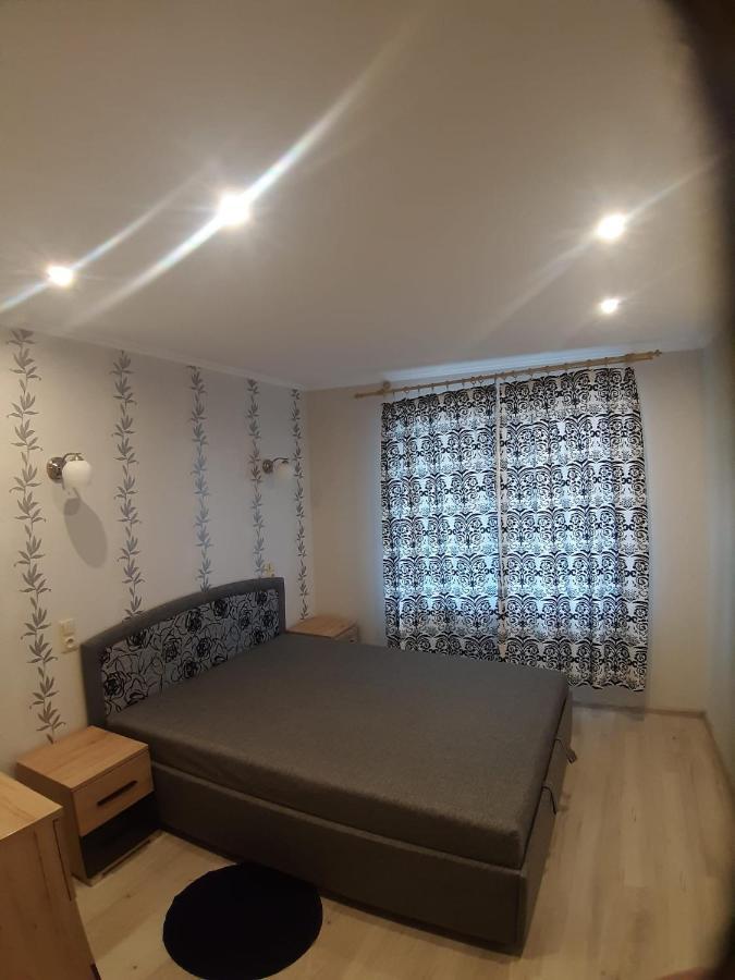 Elen Apartment Goliseva Bagian luar foto