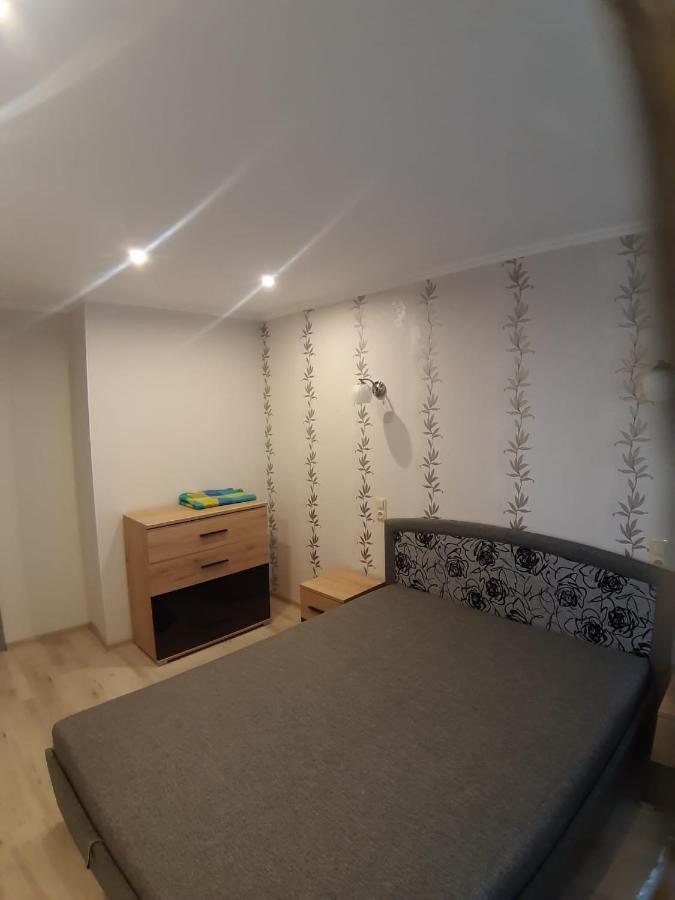 Elen Apartment Goliseva Bagian luar foto